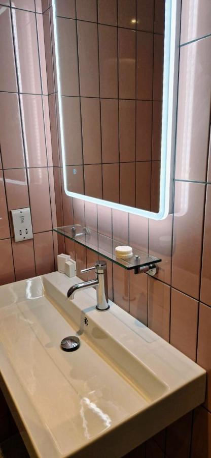 King Sitric Hotel Хоут Екстериор снимка