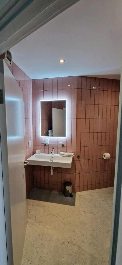 King Sitric Hotel Хоут Екстериор снимка